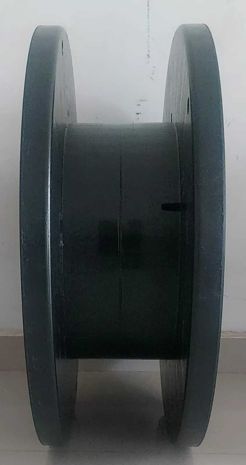 Detalle de carrete plástico CYBSA - vista perfil lateral